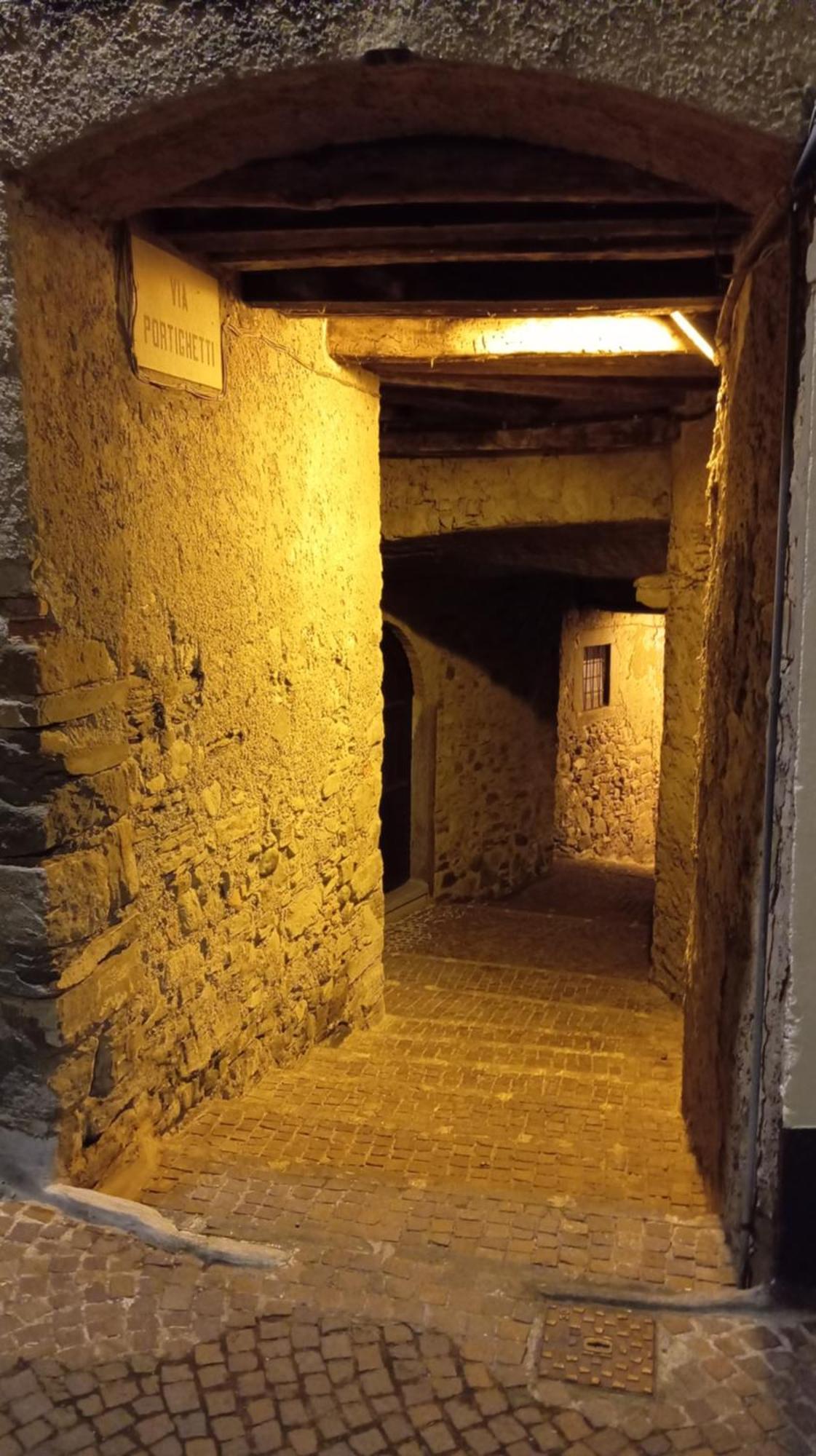 La Dimora Dei Due Laghi Bed & Breakfast คาโลซิโอคอร์เต ภายนอก รูปภาพ